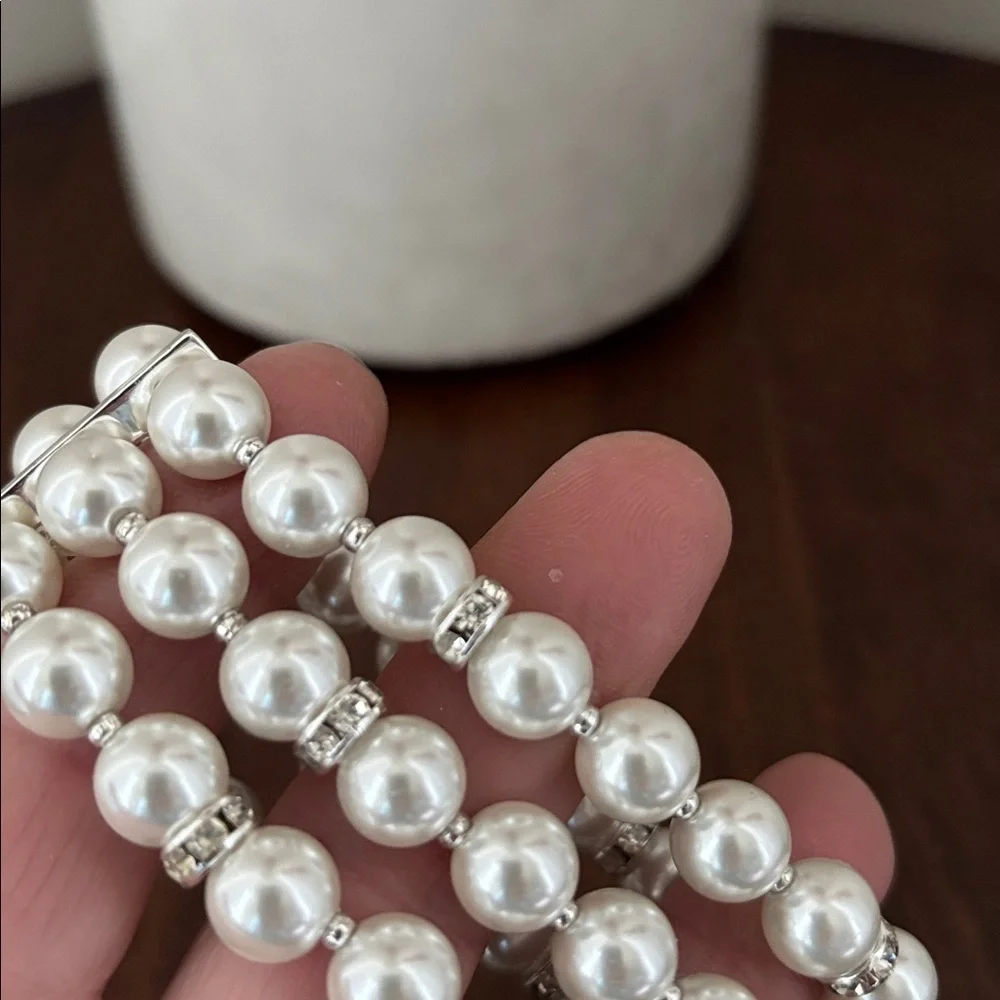 Napier Triple Row, white beads w/silver rhinestone studded bobble stretch - Picture 3 of 6